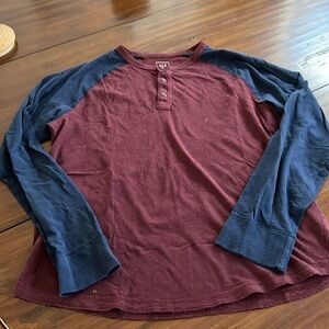 Size L Gap Burgundy & Navy Baseball Tee Henley